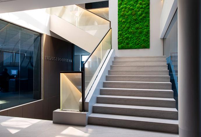 Glass fence of a staircase in an office building